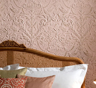 Lincrusta Tapete rosa Detail im Altbau Schlafzimmer